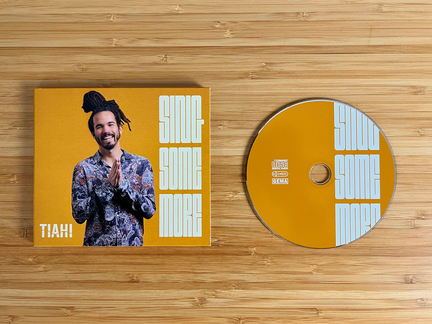 Limited 'Sing Some More' EP